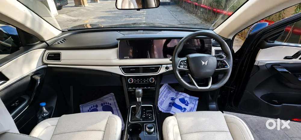 Mahindra Xuv700 2023(nov) Year Model