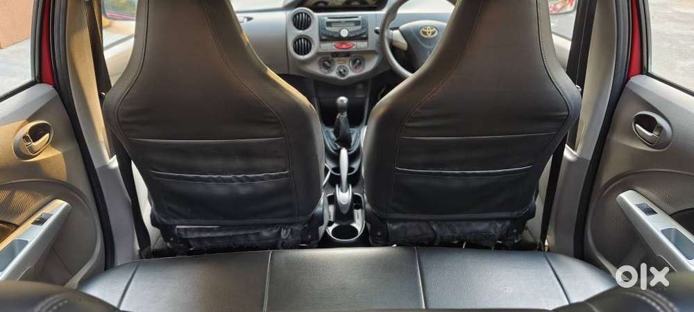 Toyota Etios Liva 2011-2012 G, 2011, Petrol