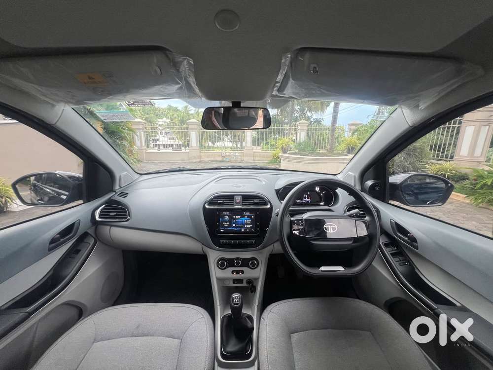 Tata Tiago 1.2 Revotron Xt (o), 2025, Petrol