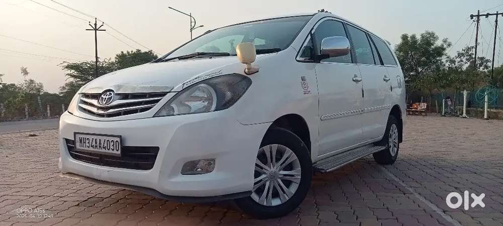 Toyota Innova 2011 Diesel Well Maintained
