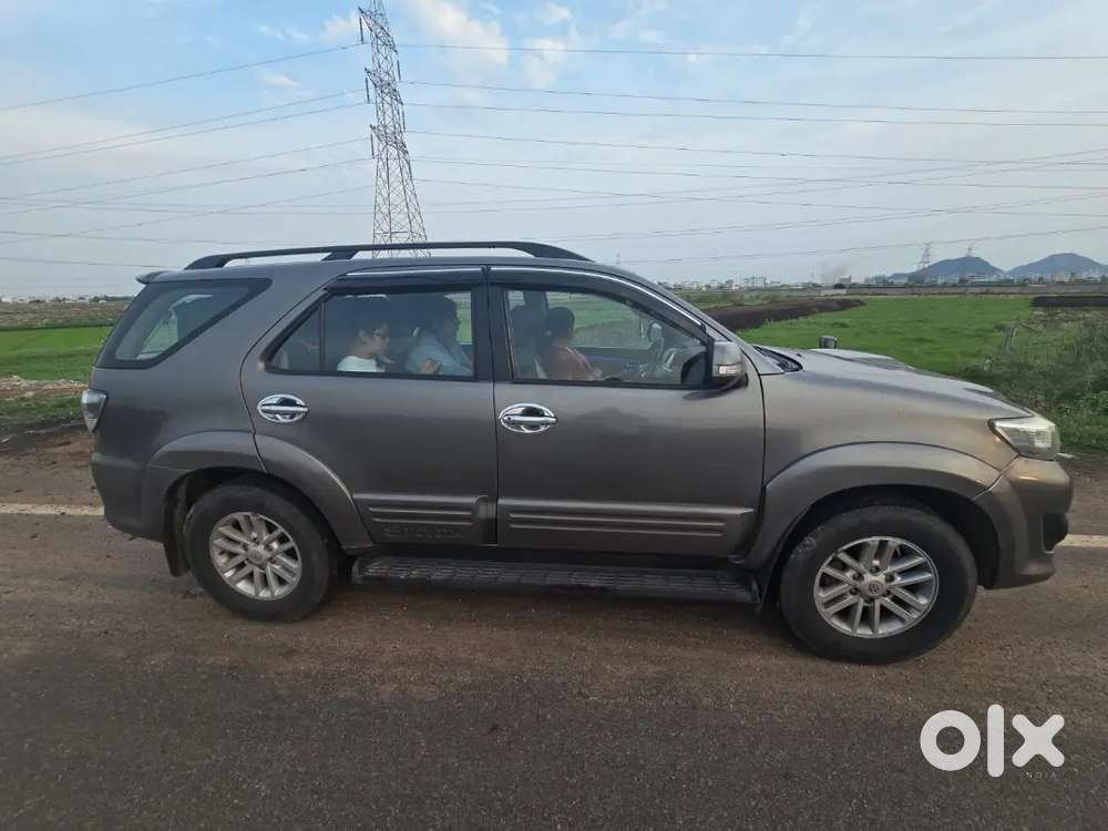 Toyota Fortuner Diesel 2012
