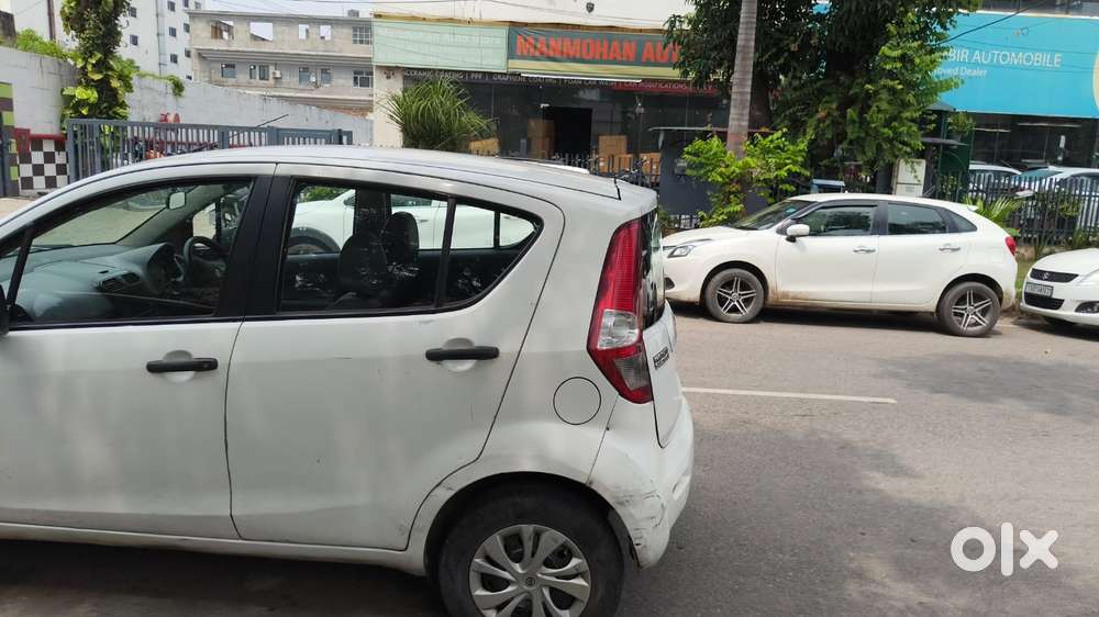 Maruti Suzuki Ritz Lxi, 2012, Petrol