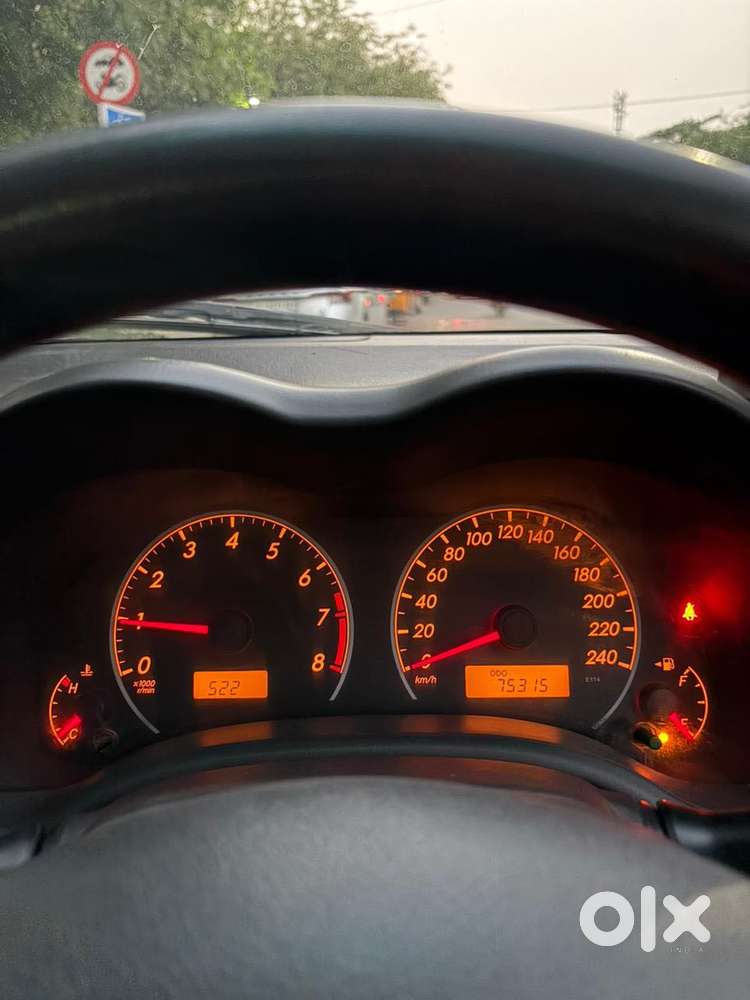 Toyota Corolla Altis 1.8 J, 2012, Petrol