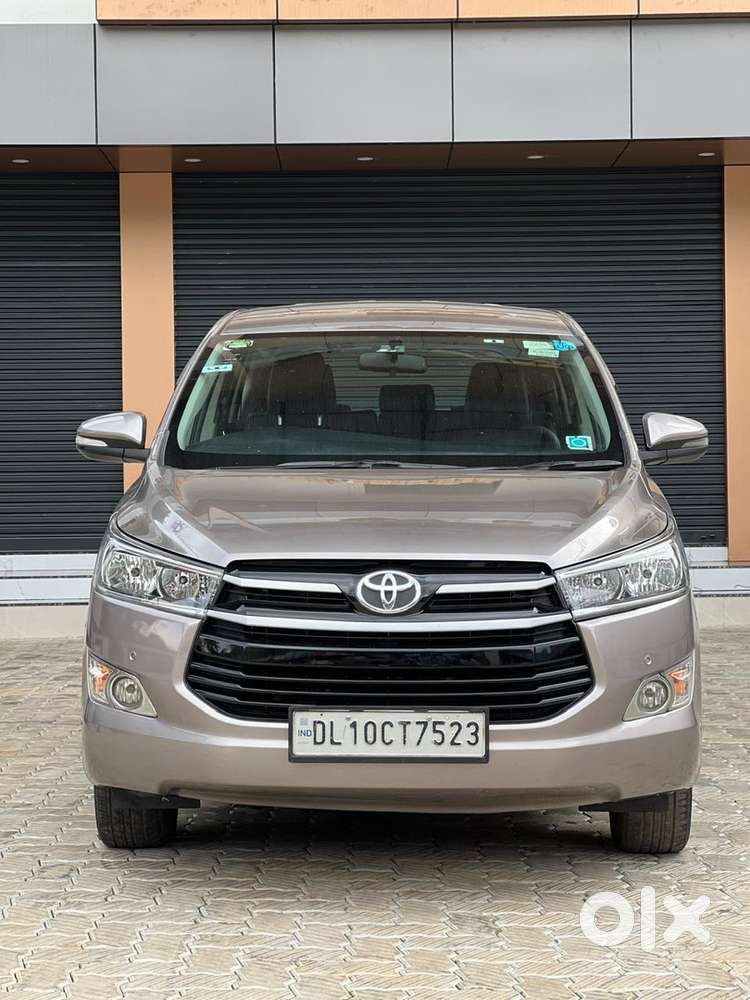 Toyota Innova Crysta Diesel 2.8 G 2016