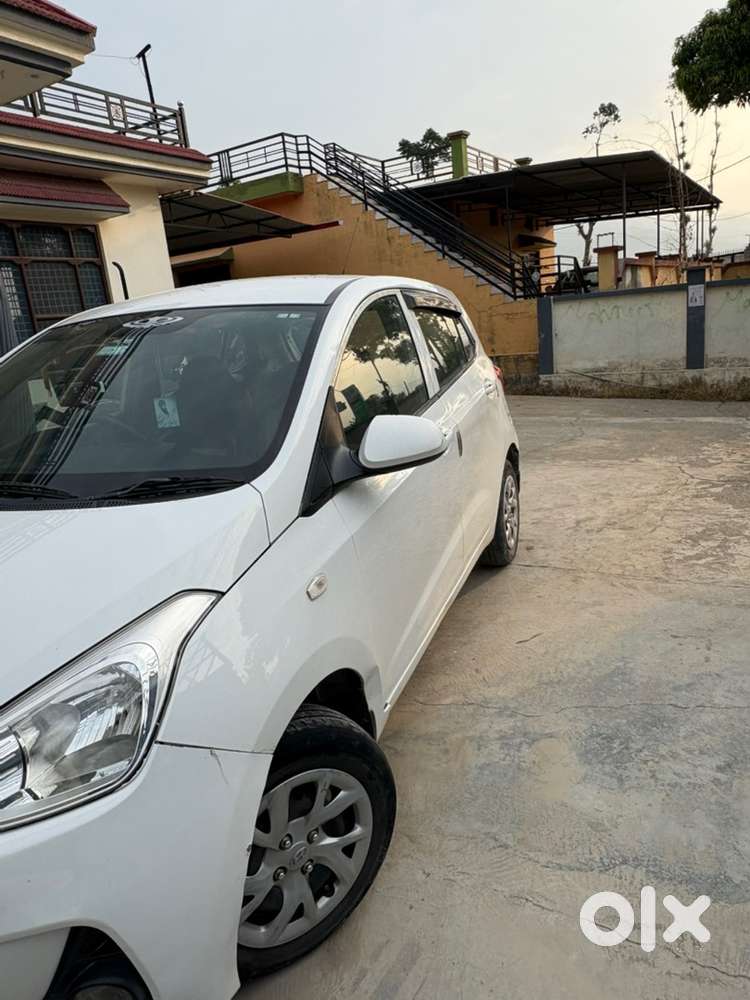 Hyundai Grand I10 2017 Petrol Well Maintained