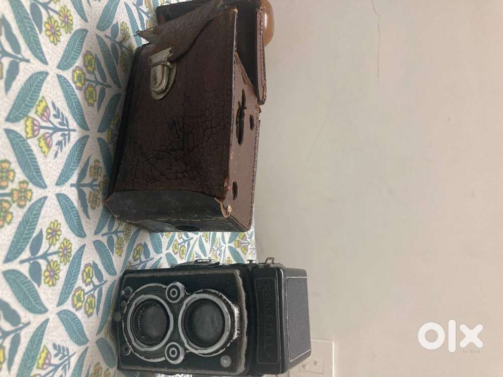 A Vintage pre-1950 Rolleiflex Automat Medium format TLR Camera.