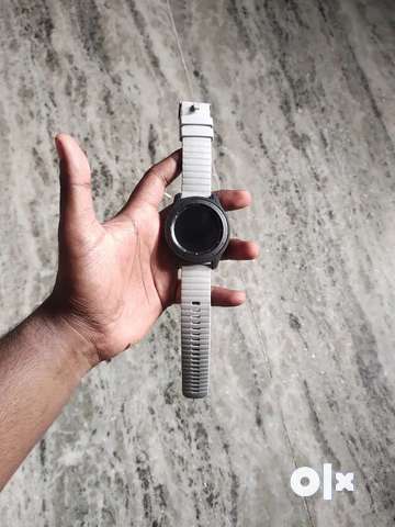 Samsung watch hot sale 46mm olx