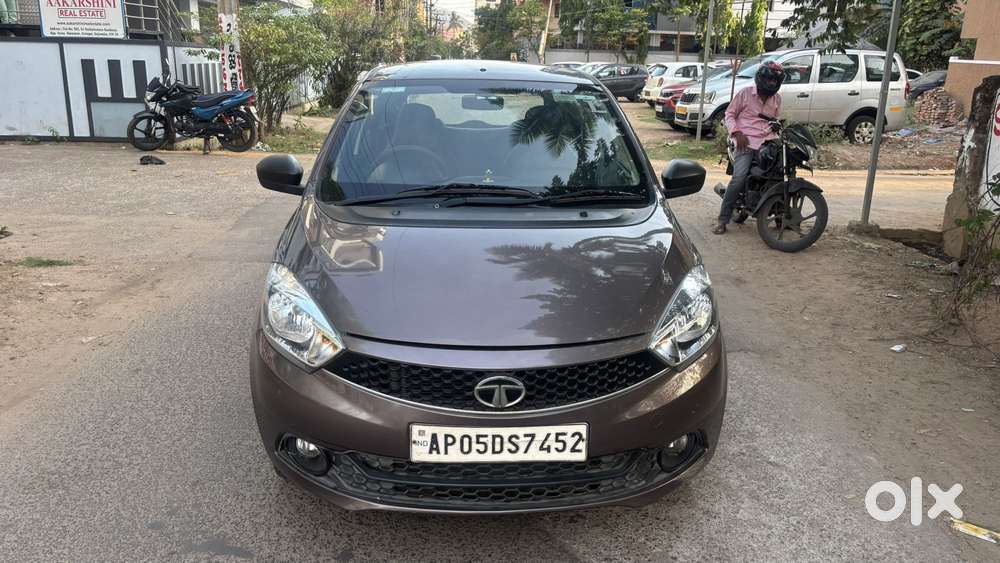 Tata Tiago 1.2 Revotron Xm, 2017, Petrol