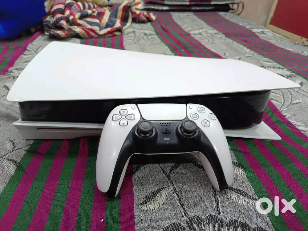 Ps5 fat disk adition 825gb 1.5 year old new condition.