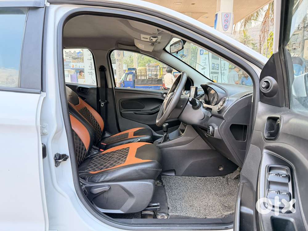 Ford Figo 2012-2015 Petrol Titanium, 2020, Petrol