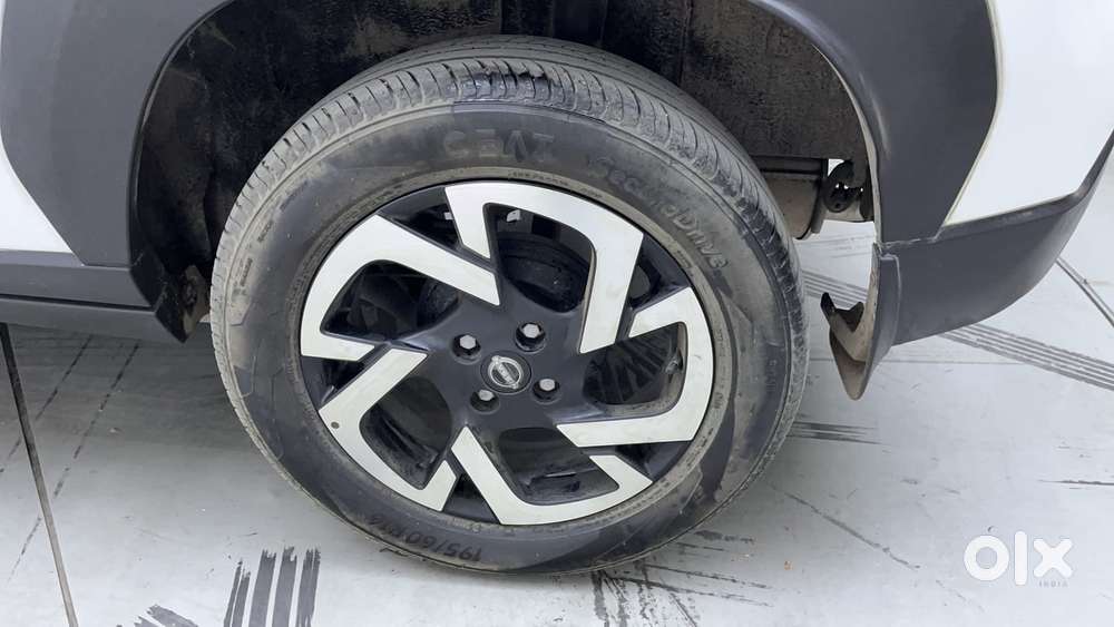 Nissan Magnite 1.0 Xv Premium Turbo Cvt (o), 2022, Petrol