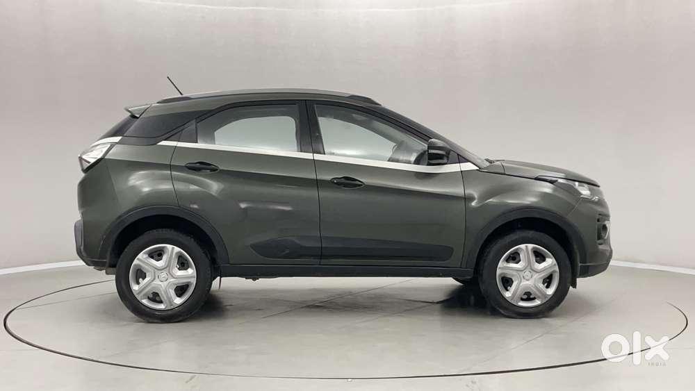 Tata Nexon 1.2 Revotron Xm (s), 2022, Petrol