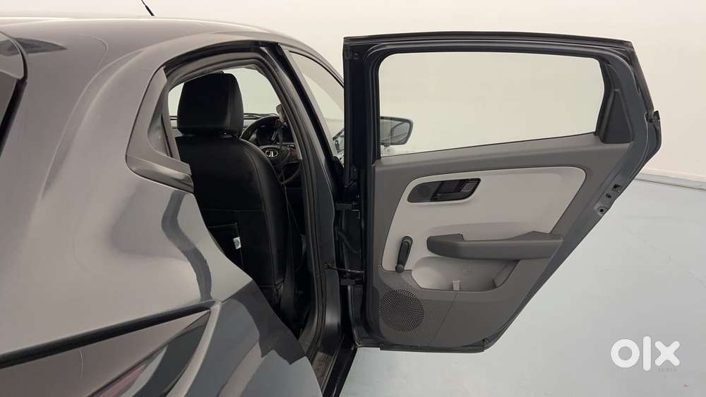 Tata Altroz 1.2 Xe Rhytm Petrol, 2021, Petrol