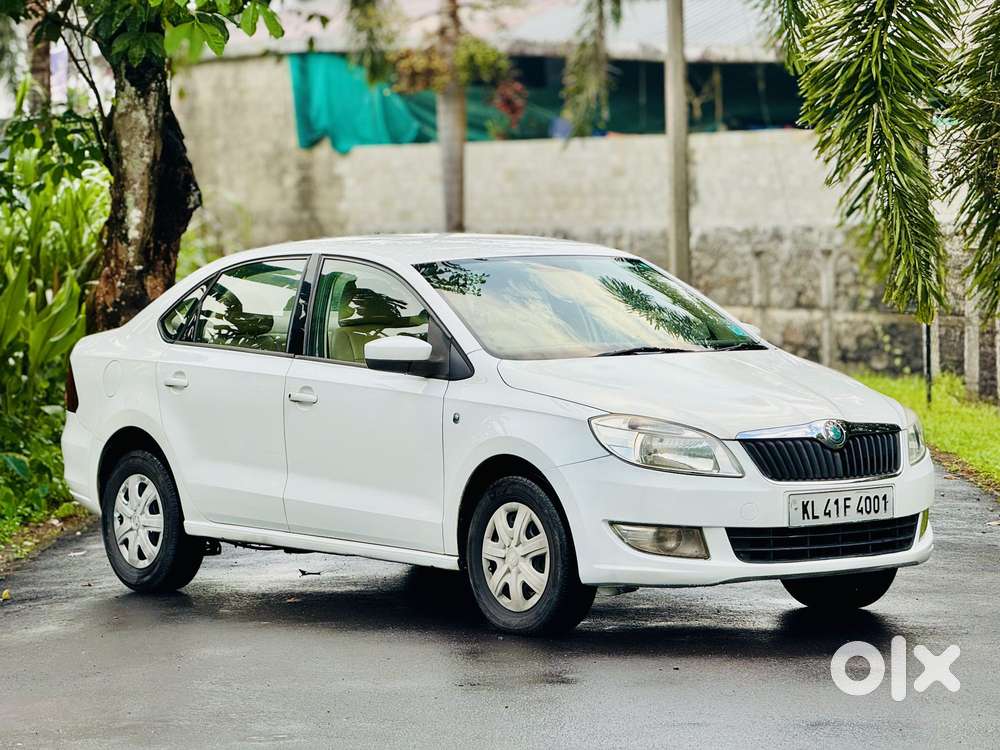 Skoda Rapid 1.6 Mpi At Ambition, 2012, Petrol