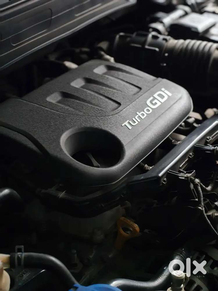Hyundai Venue 2024 Petrol Well Maintained