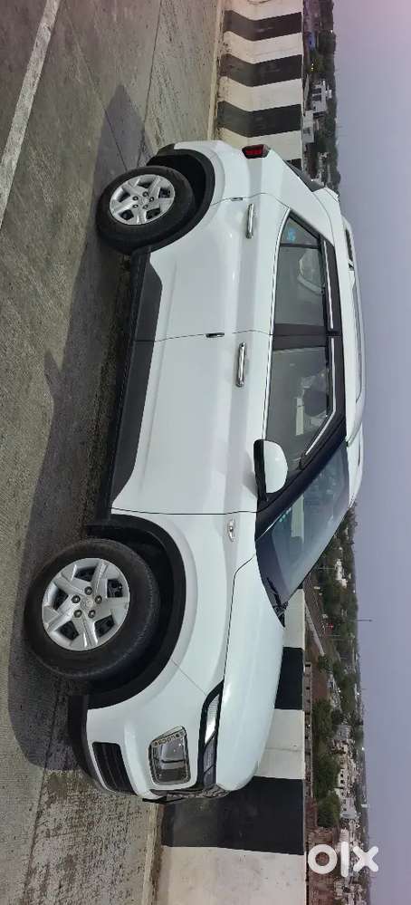 Hyundai Venue 2022 Petrol 16000 Km Driven