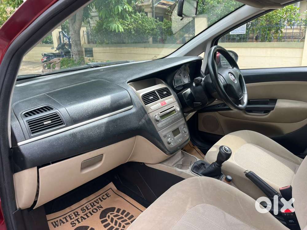 Fiat Linea Emotion Pk 1.4, 2010, Petrol