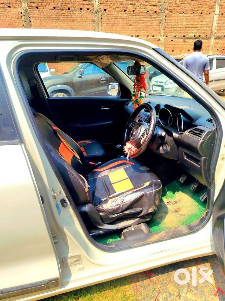 Maruti Suzuki Swift Vxi + Manual, 2018, Petrol