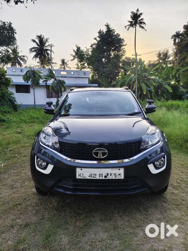 Tata Nexon 2018 Diesel Full Option 20+kmpl  Mileage 2019 July Regn.