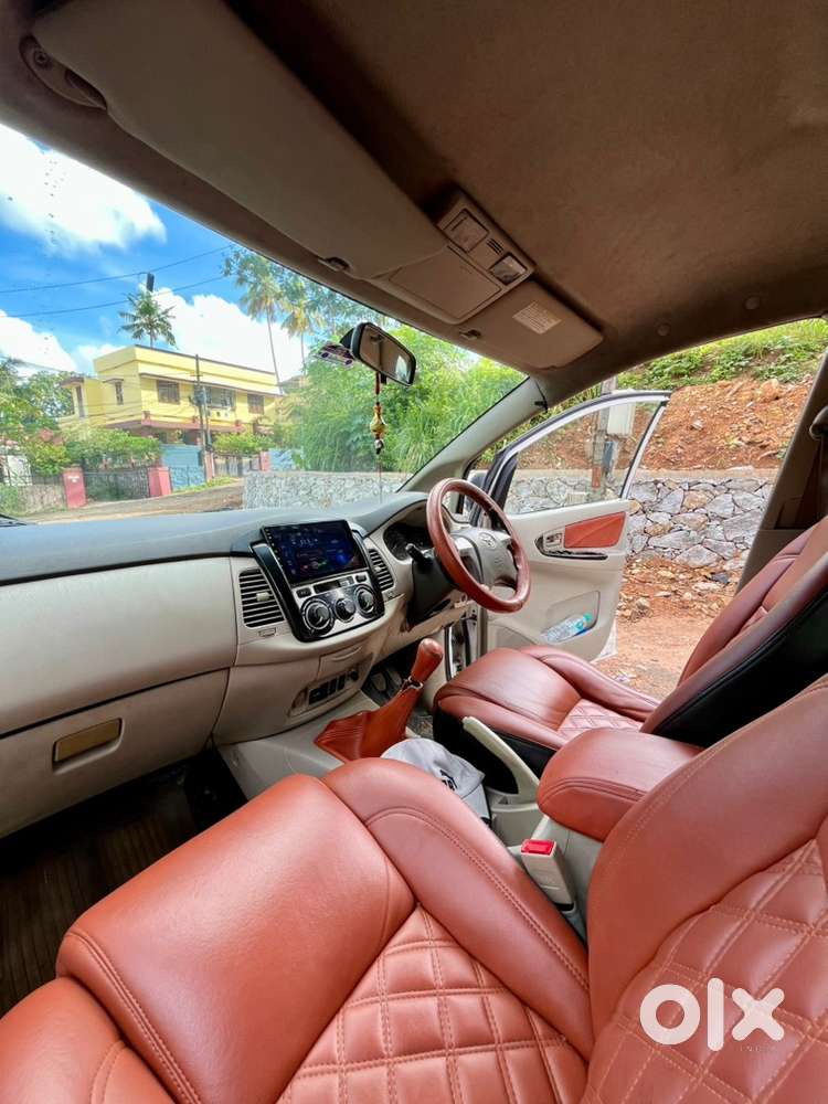 Toyota Innova 2.5gx (7s) 2013