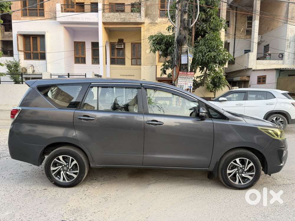 Toyota Innova Crysta [2020-ongoing] 2.4 Gx At 7 Str, 2022, Diesel