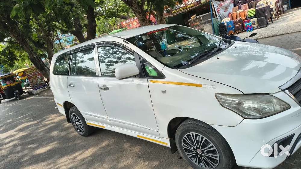 Toyota Innova 2015 Diesel 186000 Km Driven