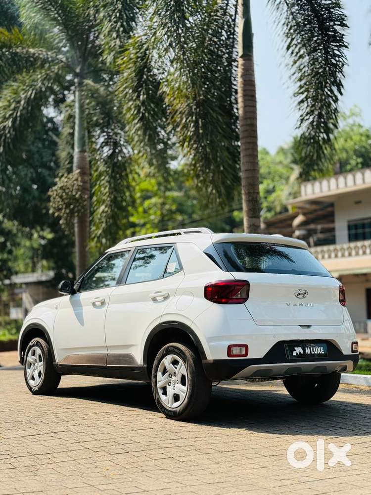 Hyundai Venue E, 2019, Petrol