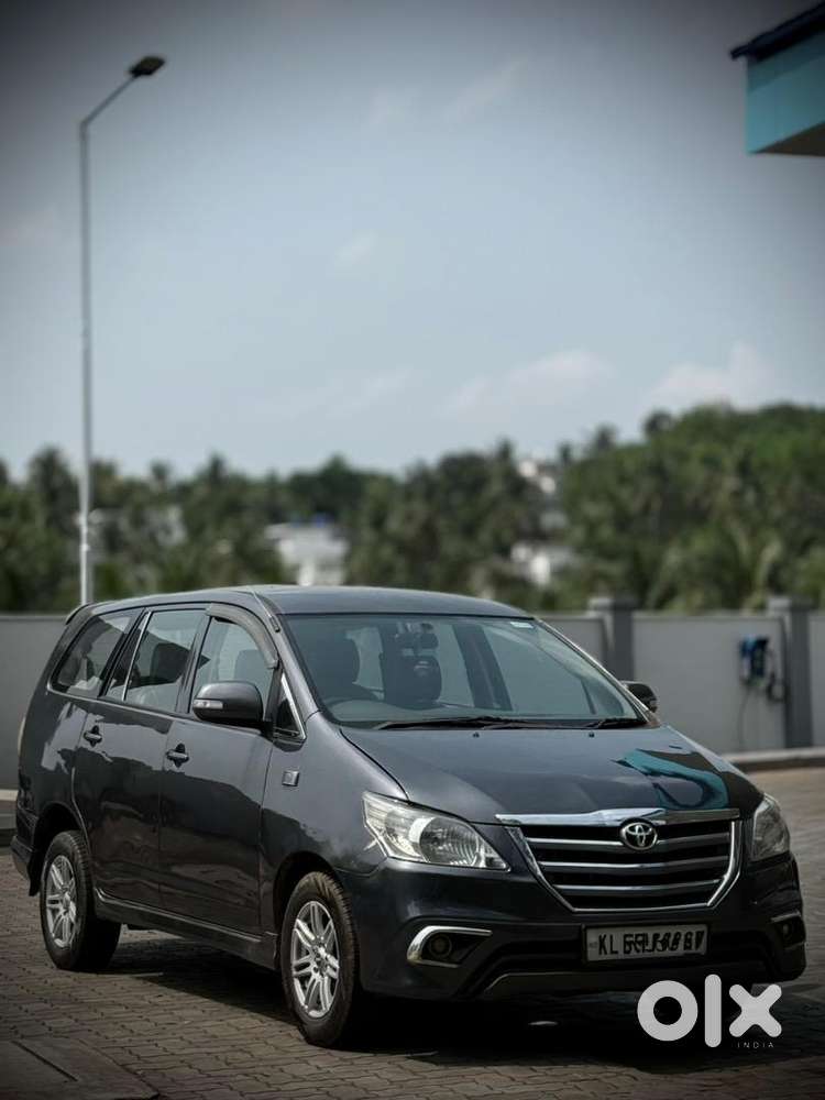 Toyota Innova 2011