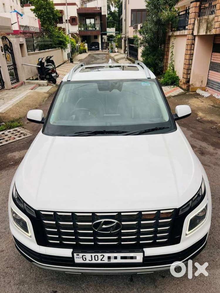 Hyundai Venue 1.0 Sx (o) Turbo Dct, 2024, Petrol