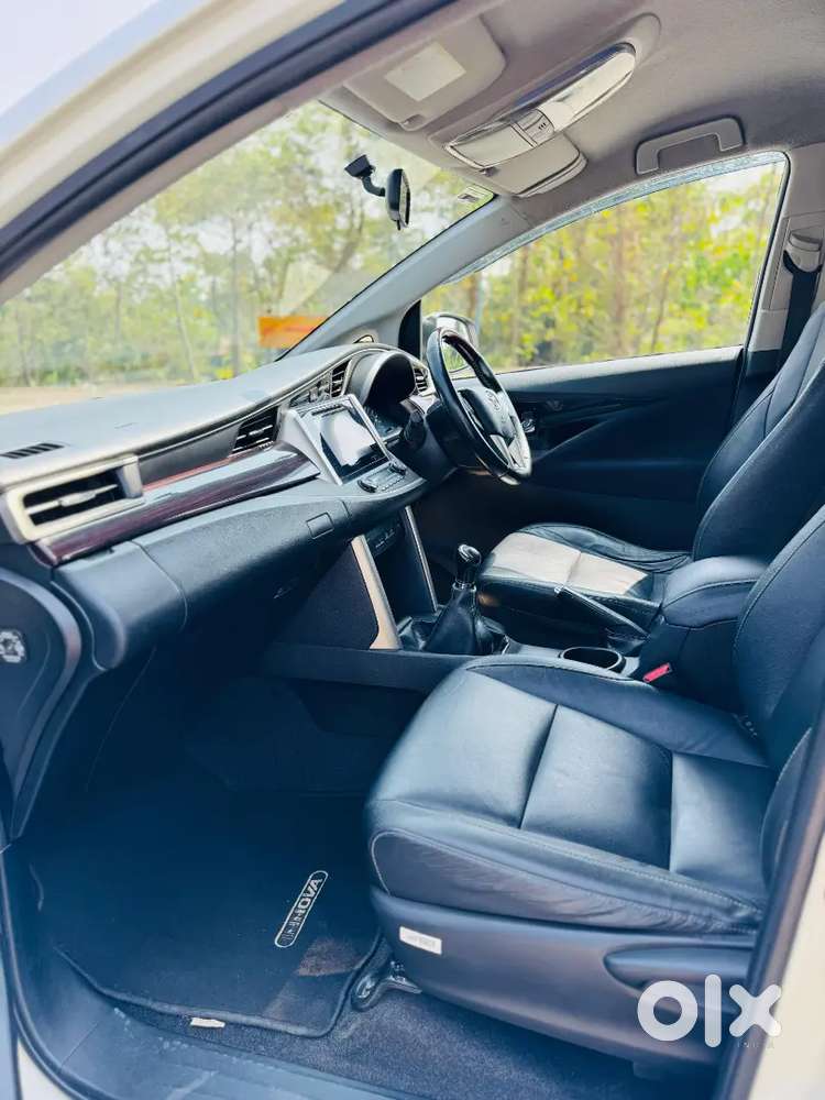 Toyota Innova Crysta 2016