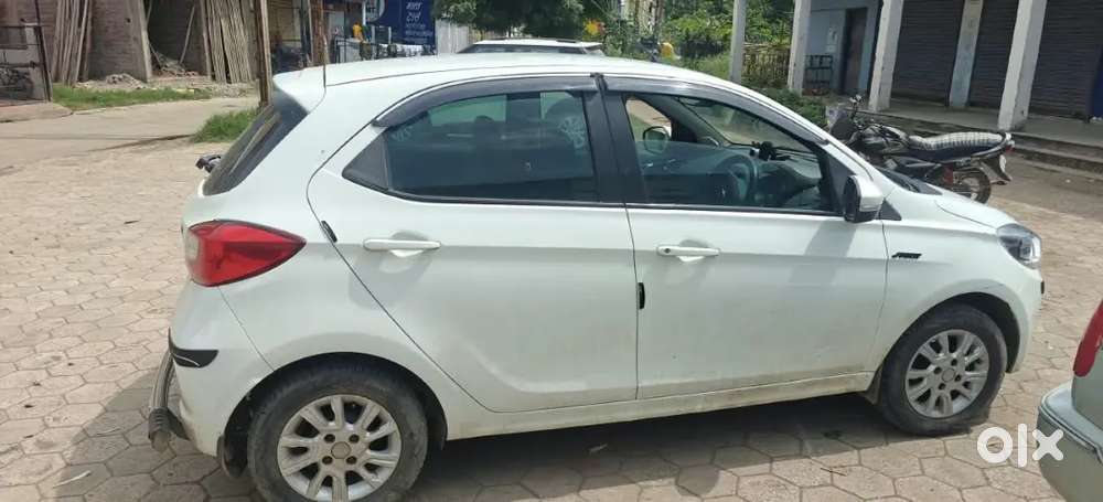 Tata Tiago Revotron 2018