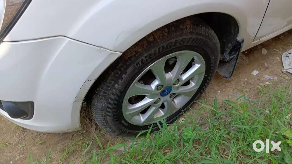 Ford Figo Petrol Manual 2012