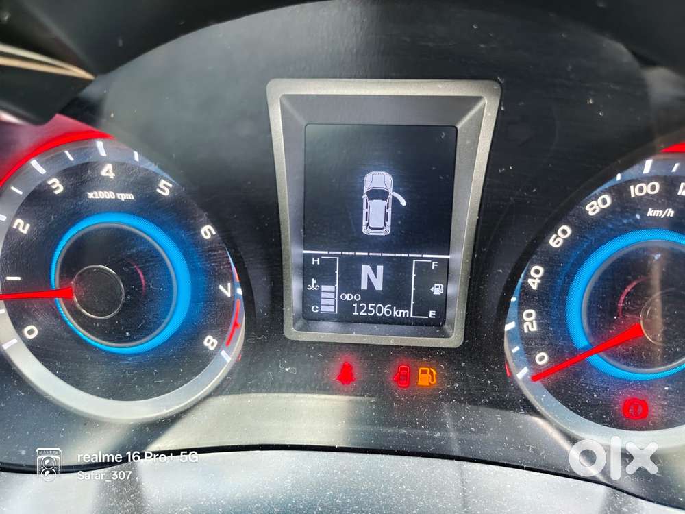 Mahindra Xuv300 W8, 2023, Petrol