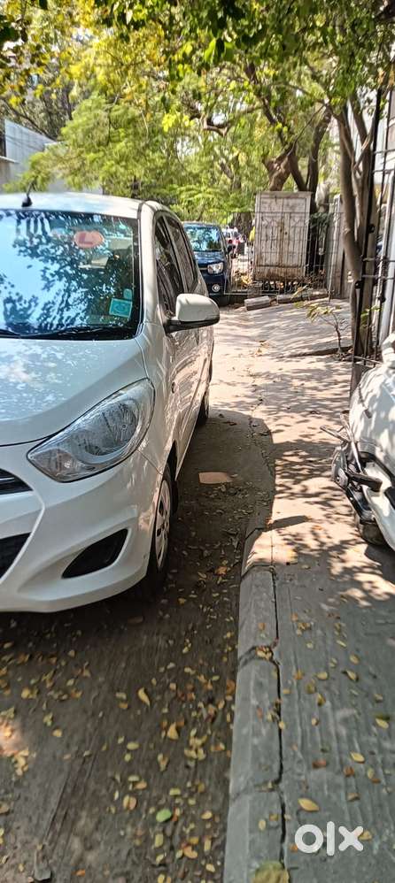 Hyundai I10 Sportz At, 2013, Petrol