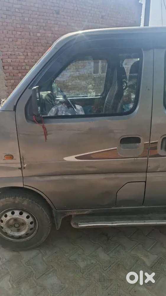 2017 Maruti Eeco 7-seater Standard Silver