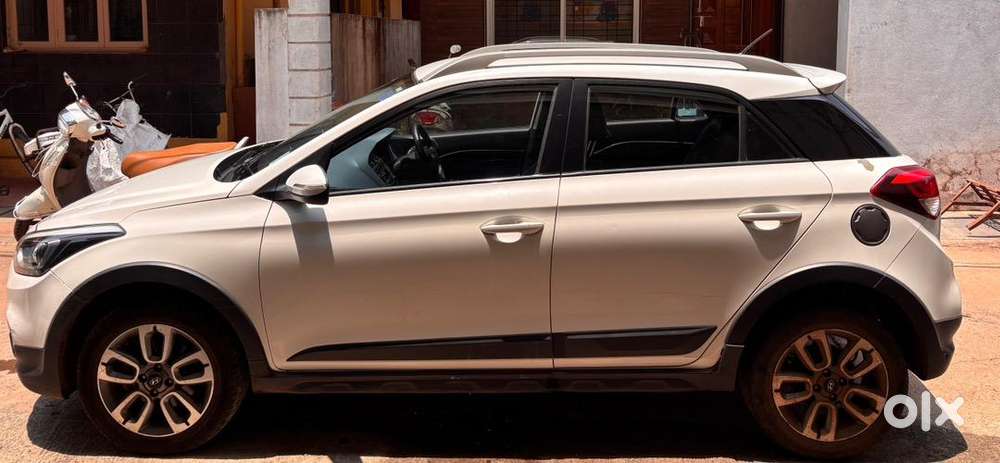 Hyundai I20 Active 2016 Petrol Well Maintained