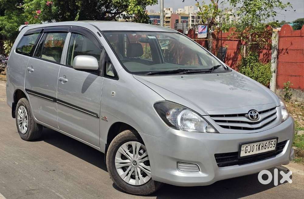 Toyota Innova 2.5 G (diesel) 8 Seater, 2010, Diesel