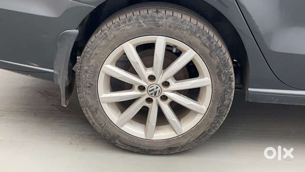Volkswagen Vento 1.2l Tsi Highline Plus At Petrol, 2017, Petrol