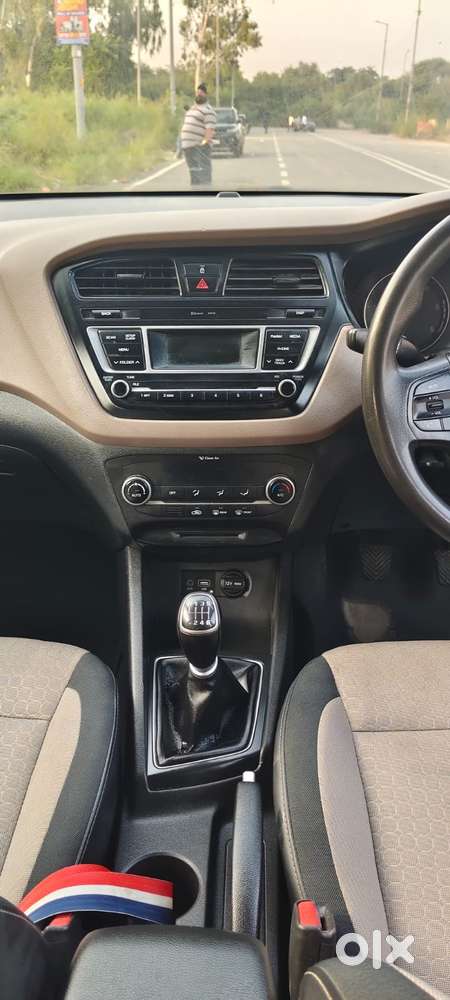 Tata Tiago Xz Opt, 2017, Petrol