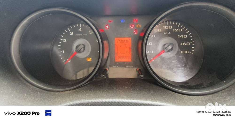Mahindra Tuv 300 T4 Plus, 2016, Diesel