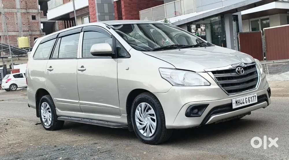Toyota Innova 2.5 G (diesel) 8 Seater Bs Iv, 2016, Diesel
