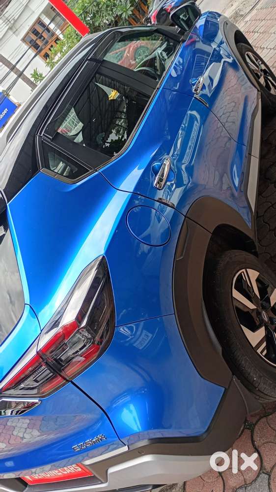 Nissan Magnite Kuro Edition Petrol Amt, 2025, Petrol
