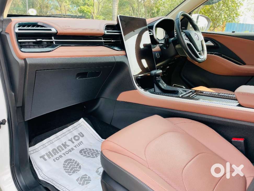 Mg Hector Plus Savvy Pro 1.5 Turbo Petrol Cvt 7 Str, 2024, Petrol