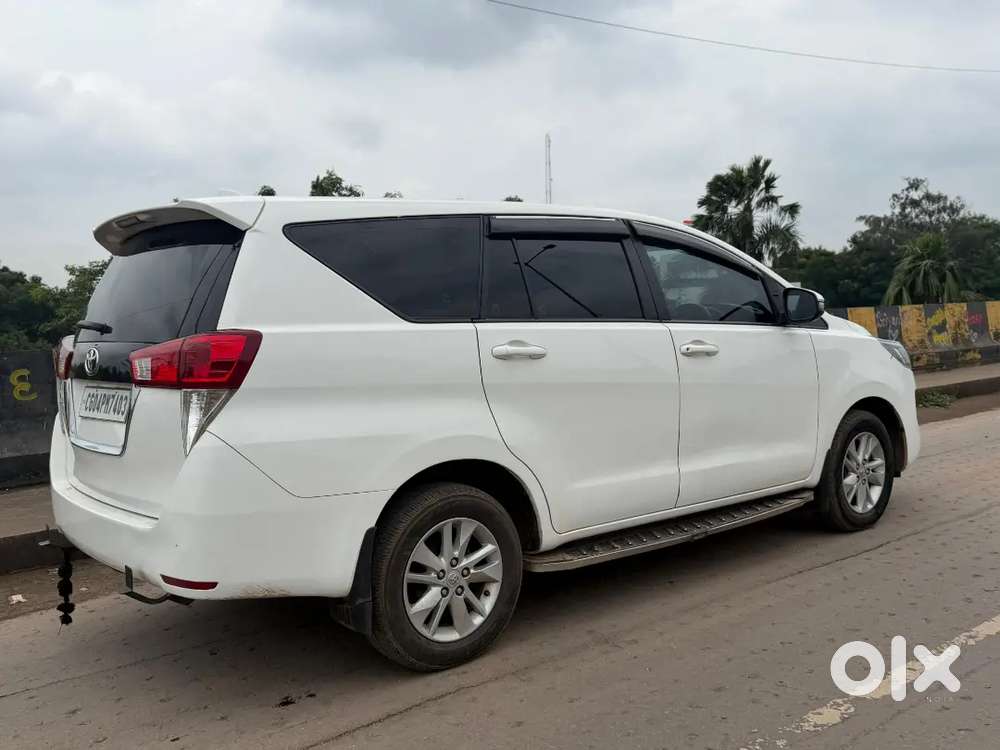 Toyota Innova Crysta 2023