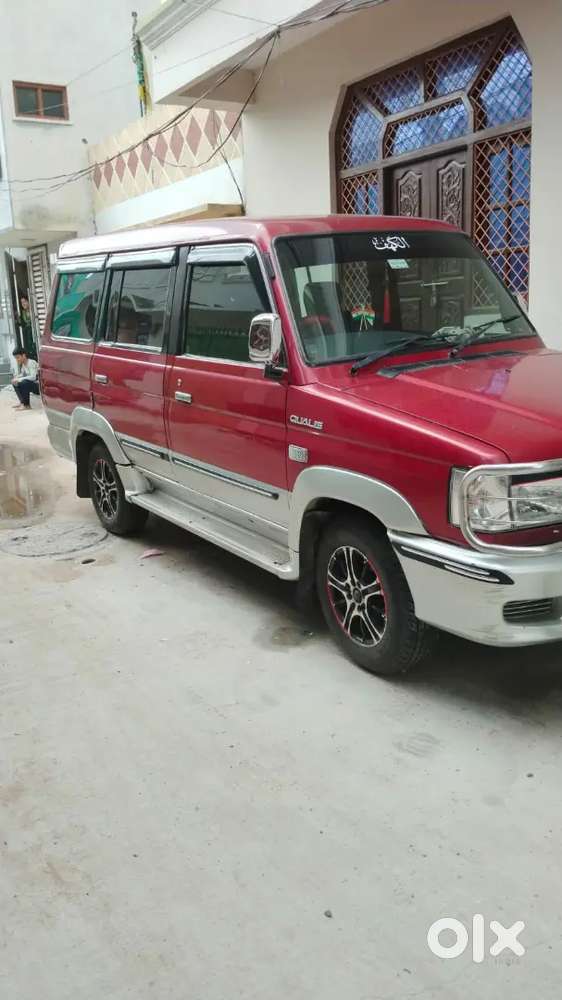 Toyota Qualis 2004 Diesel 160000 Km Driven