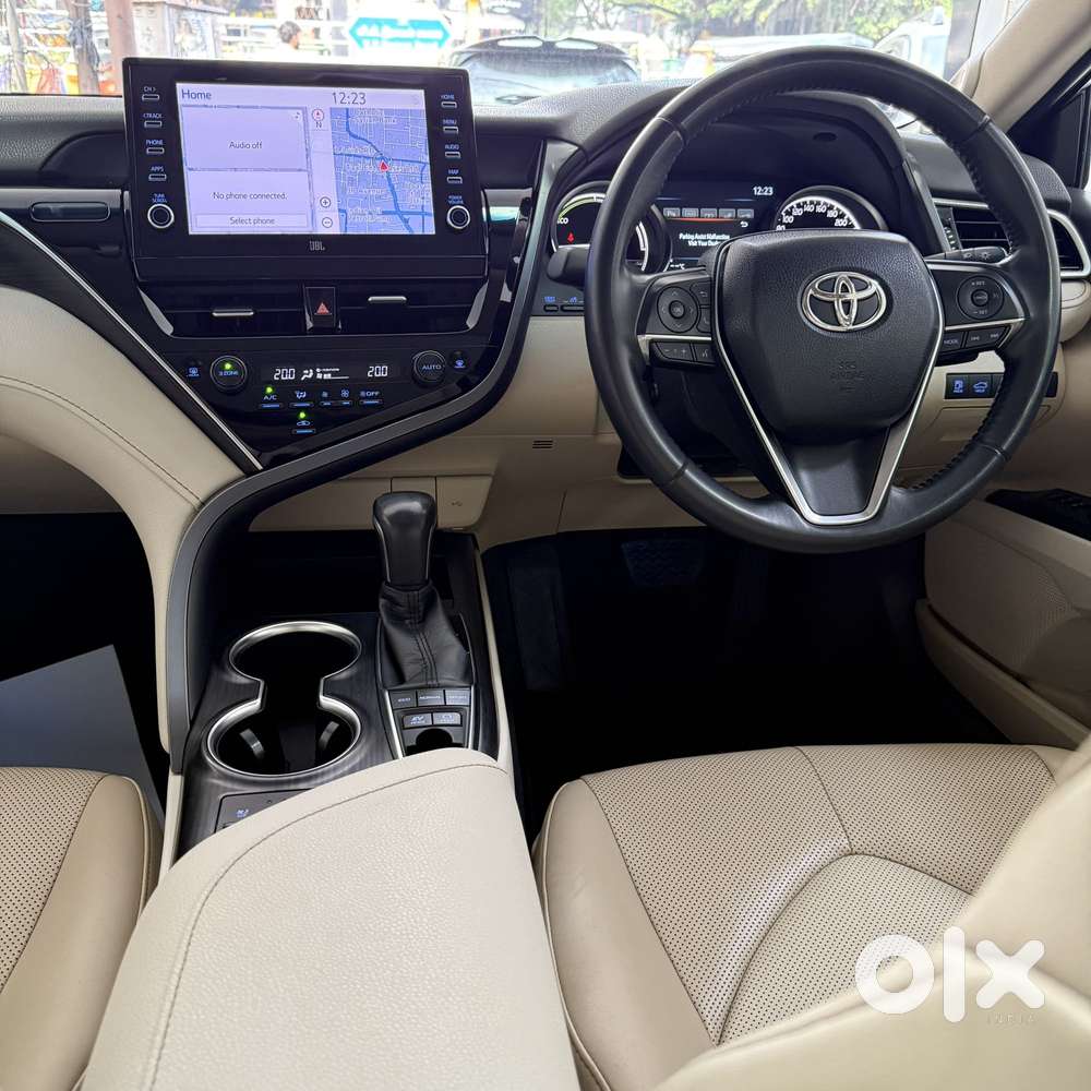 Toyota Camry Hybrid, 2022, Petrol