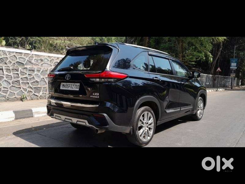 Toyota Innova Hycross 2.0 Zx (o) Hybrid 7 Str, 2023, Petrol