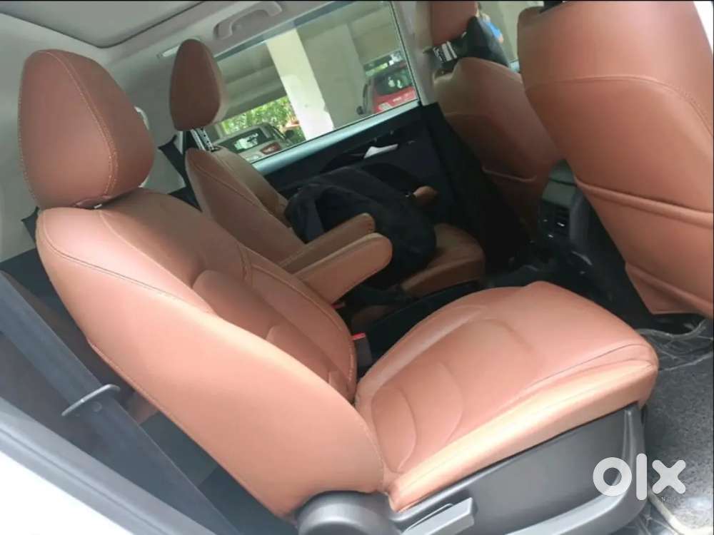 Less Driven Mg Hector Plus Petrol Automatic 2022 Oct Hr98 Regd