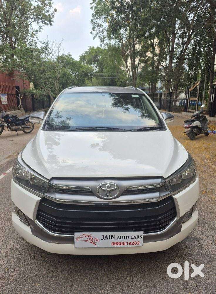 Toyota Innova Crysta 2.8 Gx At 7 Str, 2016, Diesel