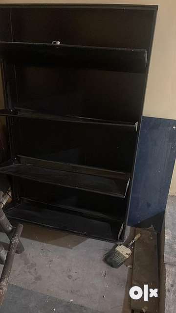 Wall mounted shoe online rack olx